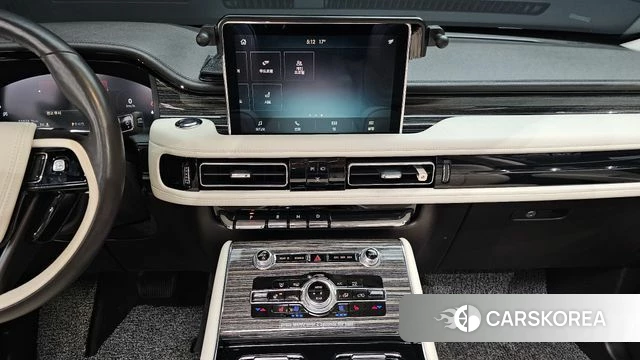 Lincoln Aviator 2nd generation 2021 Красный из Кореи, фото 4