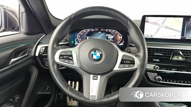 BMW 5 Series (G30) 2023 Черный из Кореи, фото 4