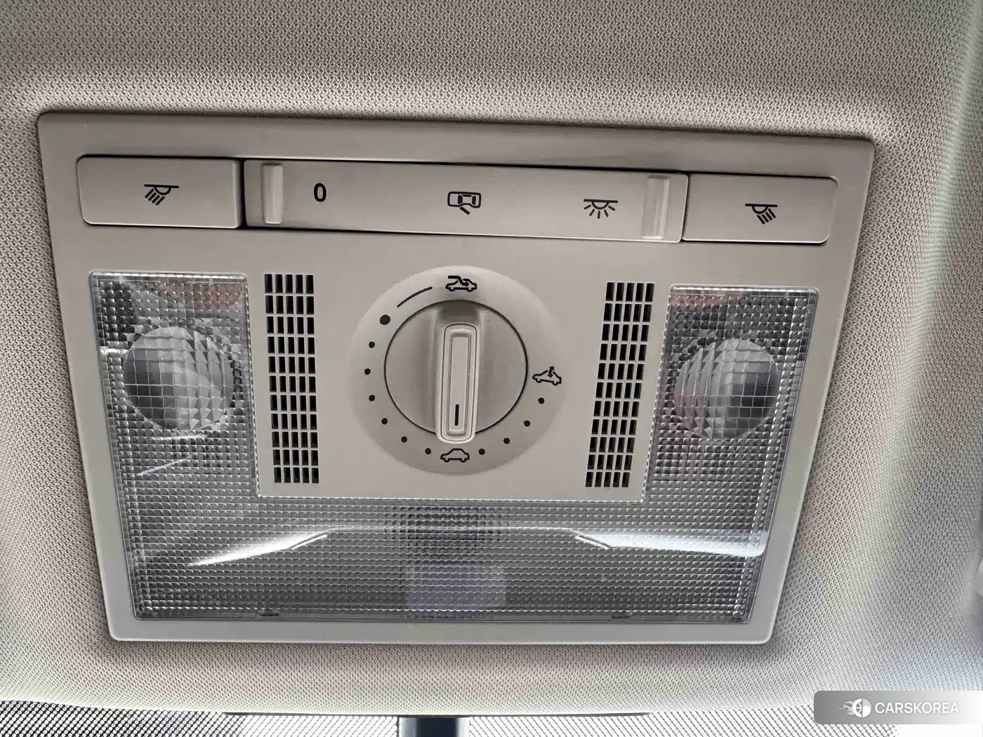 Skoda Komick 2023 Белый из Китая, фото 4