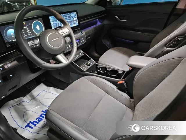 Hyundai Kona (SX2) 2025 Жемчужный цвет из Кореи, фото 4