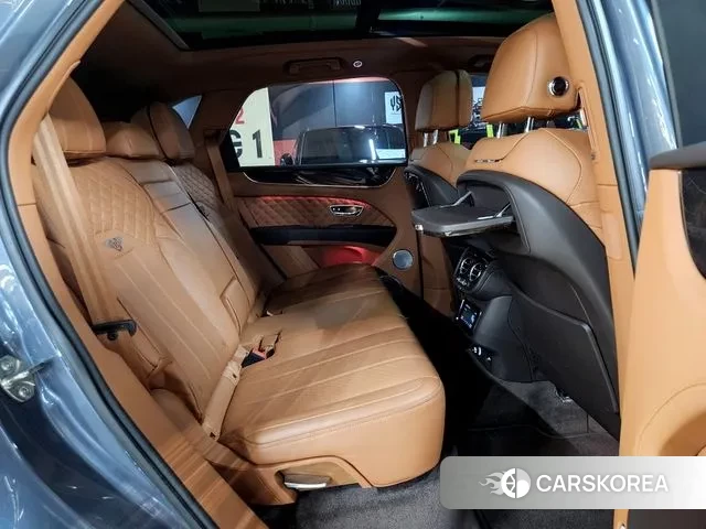 Bentley Bentayga 2021 Серый из Кореи, фото 4