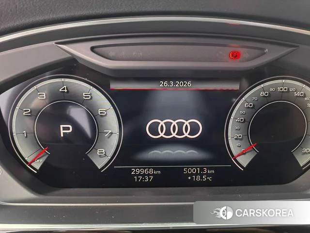 Audi A8 2023 Черный из Китая, фото 4