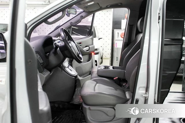 Hyundai The New Grand Starex 2018 Серебристо-серый из Кореи, фото 4