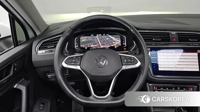 Volkswagen Tiguan second Generation 2022 Белый из Кореи, фото 4