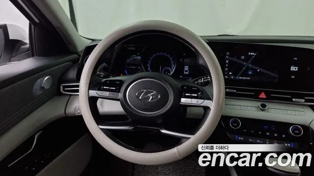 Hyundai Avante Hybrid (CN7) 2022 Белый из Кореи, фото 4