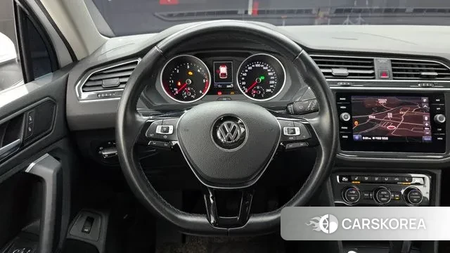 Volkswagen Tiguan second Generation 2020 Белый из Кореи, фото 4