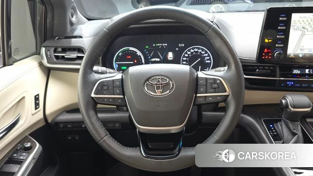 Toyota Sienna 4th Generation 2022 Серый из Кореи, фото 4