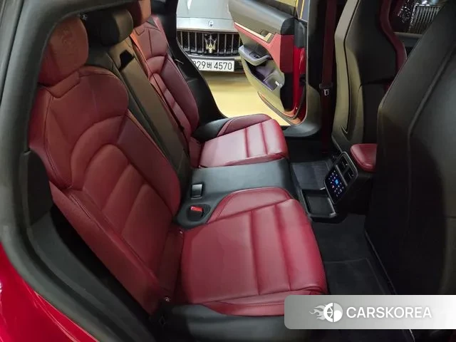 Porsche Taycan 2021 Красный из Кореи, фото 4