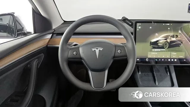 Tesla Model Y 2024 Черный из Кореи, фото 4