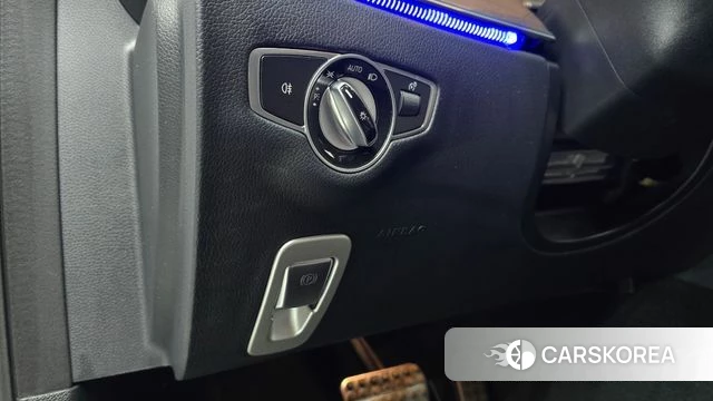 Mercedes-Benz E-Class W213 2019 Белый из Кореи, фото 4