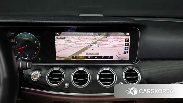 Mercedes-Benz E-Class W213 2022 Белый из Кореи, фото 4