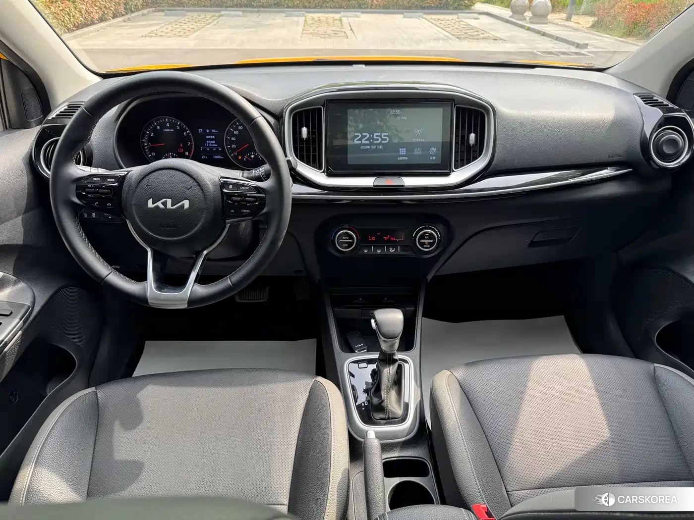 Kia KX1 2022 Yellow/orange из Китая, фото 4