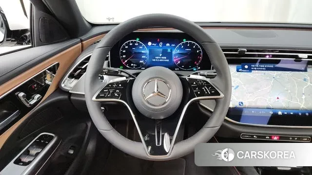 Mercedes-Benz E-Class W214 2024 Белый из Кореи, фото 4