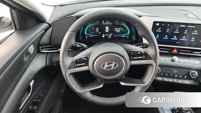 Hyundai The New Avante Hybrid (CN7) 2025 Белый из Кореи, фото 4