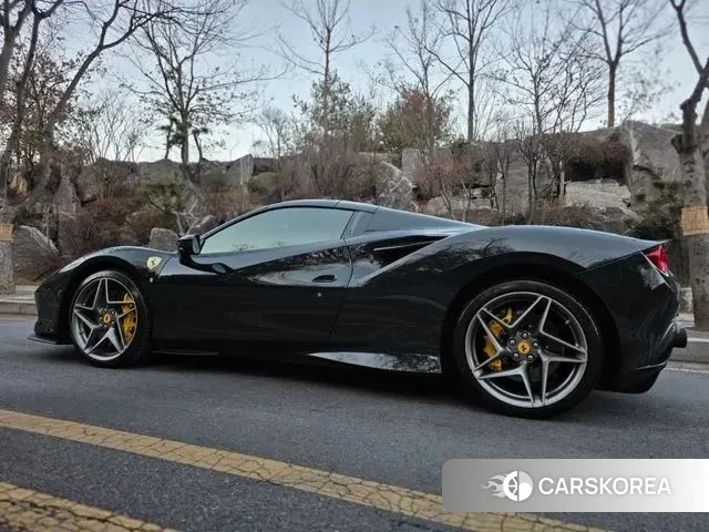 Ferrari F8 Spider 2022 Темно-зеленый из Кореи, фото 4