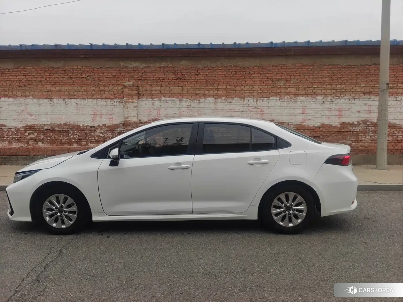 Toyota Corolla 2024 Белый из Китая, фото 4