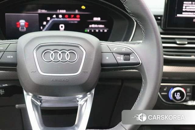 Audi Q5L 2025 Черный из Китая, фото 4
