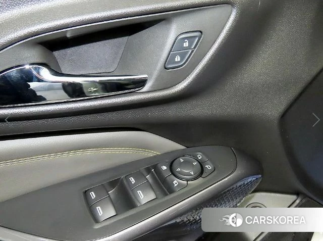 Chevrolet (GM Daewoo) Trax Crossover 2023 Серебристо-серый из Кореи, фото 4