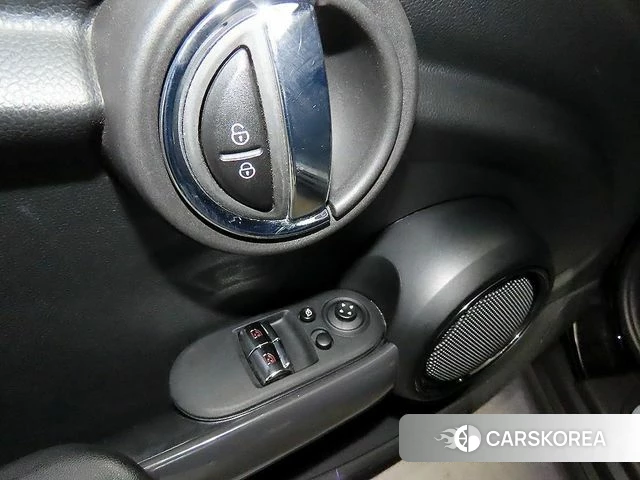 Mini Cooper 2020 Черный из Кореи, фото 4
