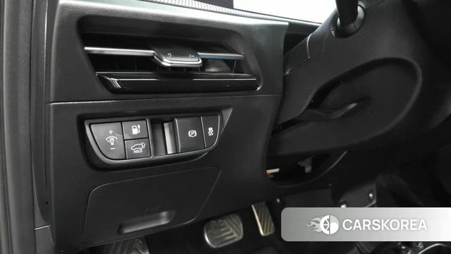 Kia EV6 2023 Серебристо-серый из Кореи, фото 4