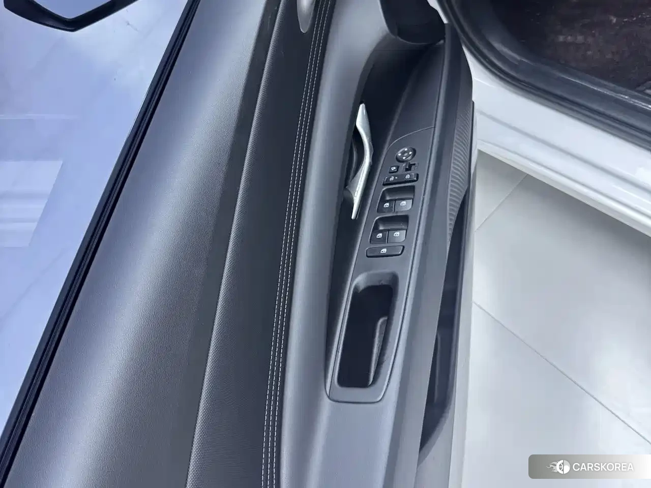 Hyundai Elantra 2026 Белый из Китая, фото 4