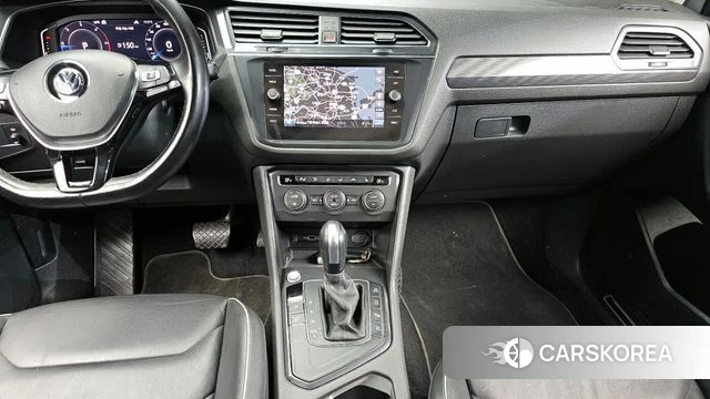 Volkswagen Tiguan Allspace 2020 Серебристо-серый из Кореи, фото 4