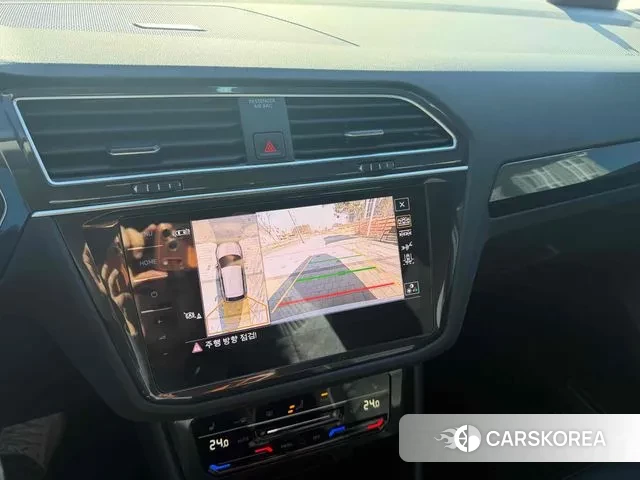 Volkswagen Tiguan second Generation 2023 Светло-серебряный цвет из Кореи, фото 4