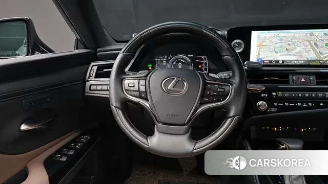 Lexus ES300h 7th generation 2024 Серебристо-серый из Кореи, фото 4