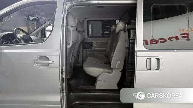 Hyundai The New Grand Starex 2018 Серебристо-серый из Кореи, фото 4