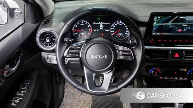 Kia The New K3 2nd generation 2023 Белый из Кореи, фото 4