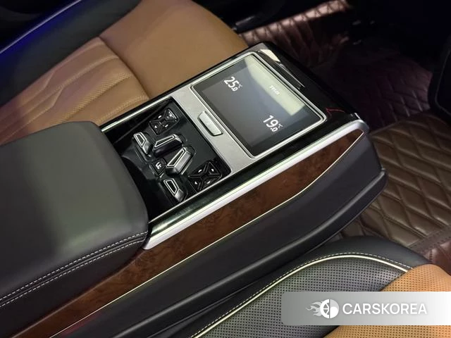 Audi A8 2019 Черный из Китая, фото 4
