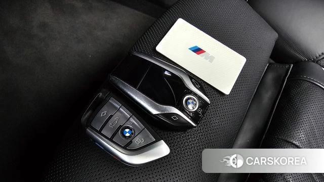 BMW 5 Series (G30) 2023 Белый из Кореи, фото 4