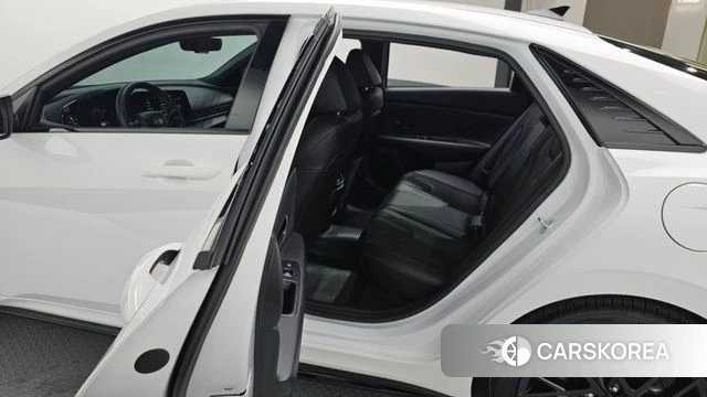 Hyundai The New Avante (CN7) 2024 Белый из Кореи, фото 4