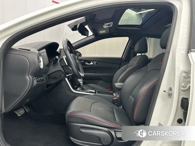 Kia K3 2021 Белый из Китая, фото 4