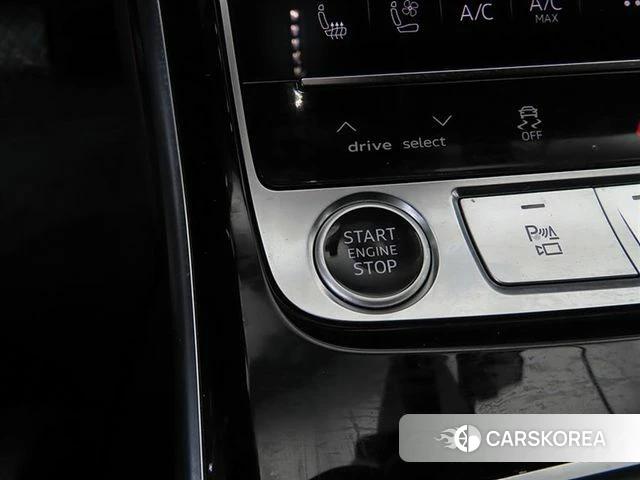 Audi A8 (D5) 2021 Черный из Кореи, фото 4