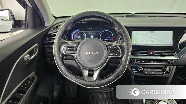 Kia Niro Plus 2022 Белый из Кореи, фото 4