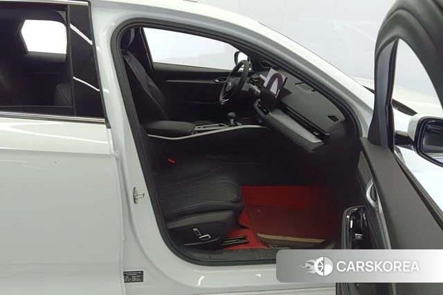 Geely Automobile Xingrui 2025 Белый из Китая, фото 4