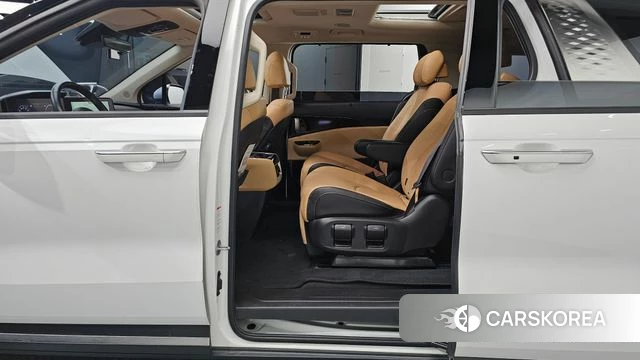 Kia Carnival 4th generation 2023 Белый из Кореи, фото 4