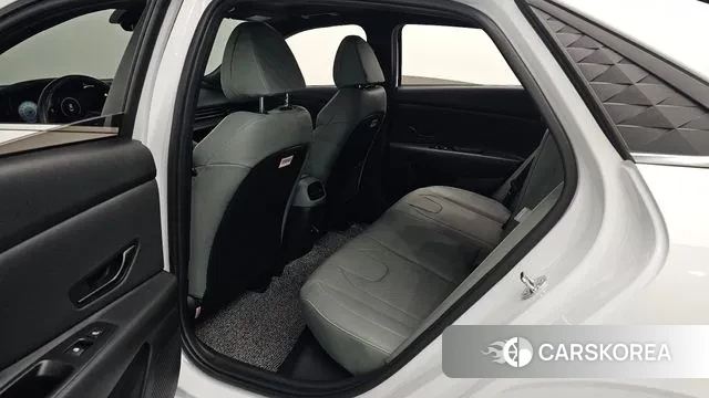 Hyundai The New Avante (CN7) 2023 Белый из Кореи, фото 4