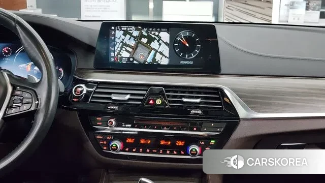 BMW 5 Series (G30) 2018 Белый из Кореи, фото 4