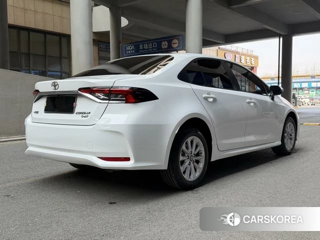 Toyota Corolla 2022 Белый из Китая, фото 4