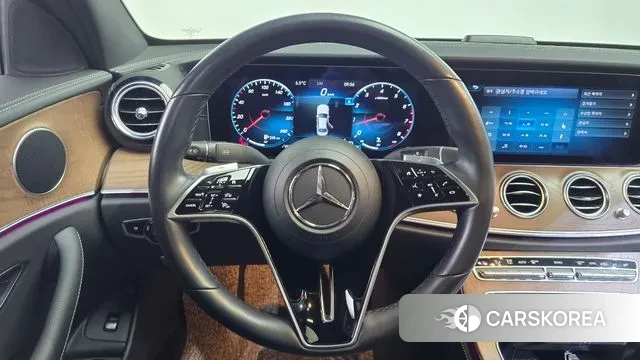 Mercedes-Benz E-Class W213 2021 Белый из Кореи, фото 4