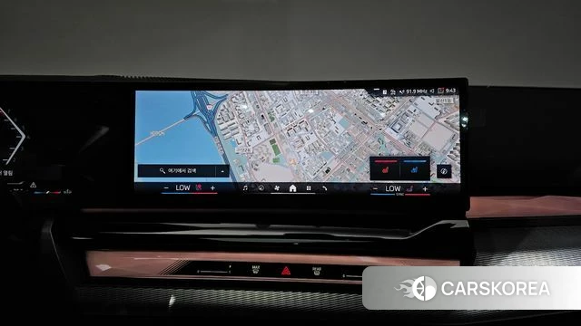 BMW 5 Series (G60) 2024 Серебристо-серый из Кореи, фото 4