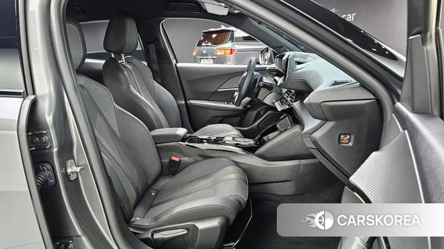 Peugeot 2008 Second generation 2023 Серый из Кореи, фото 4