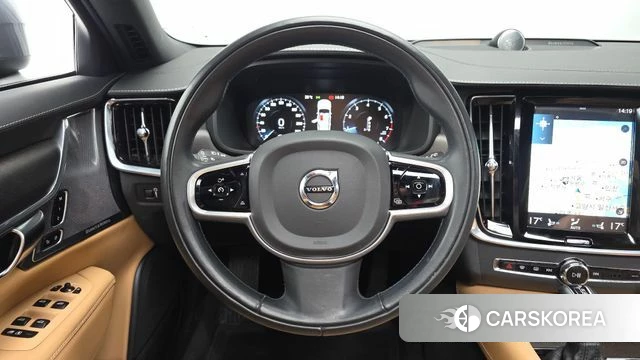 Volvo V90 Cross-Country 2020 Серебристо-серый из Кореи, фото 4