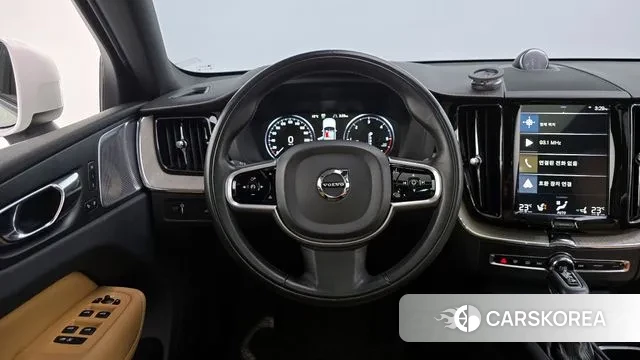 Volvo XC60 second Generation 2019 Белый из Кореи, фото 4