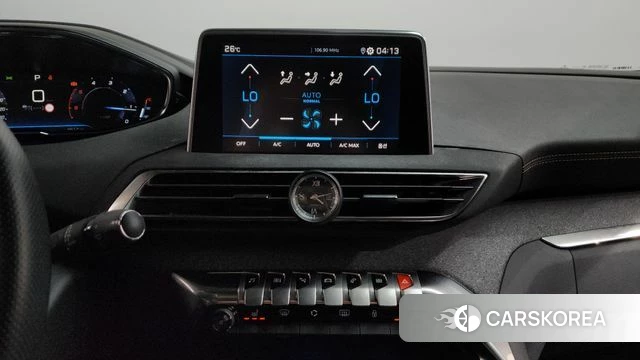Peugeot 5008 second generation 2020 Белый из Кореи, фото 4