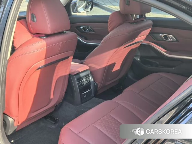 BMW 3 series 2025 Черный из Китая, фото 4