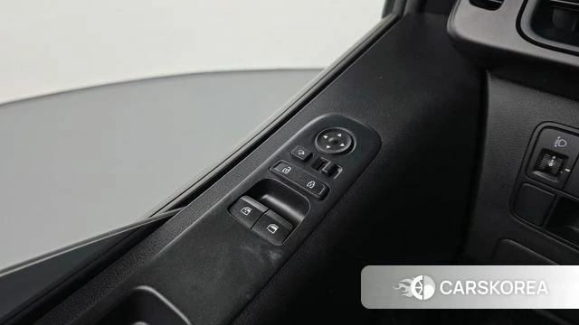 Hyundai Staria 2022 Серый из Кореи, фото 4