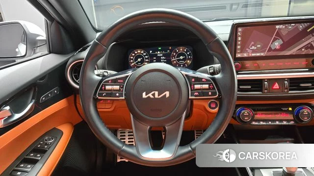 Kia The New K3 2nd generation 2022 Белый из Кореи, фото 4